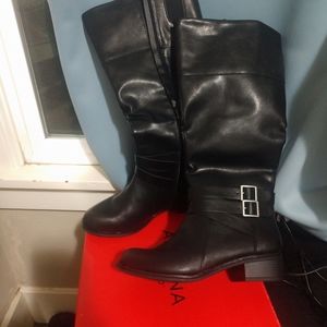 Arizona black boots size 7